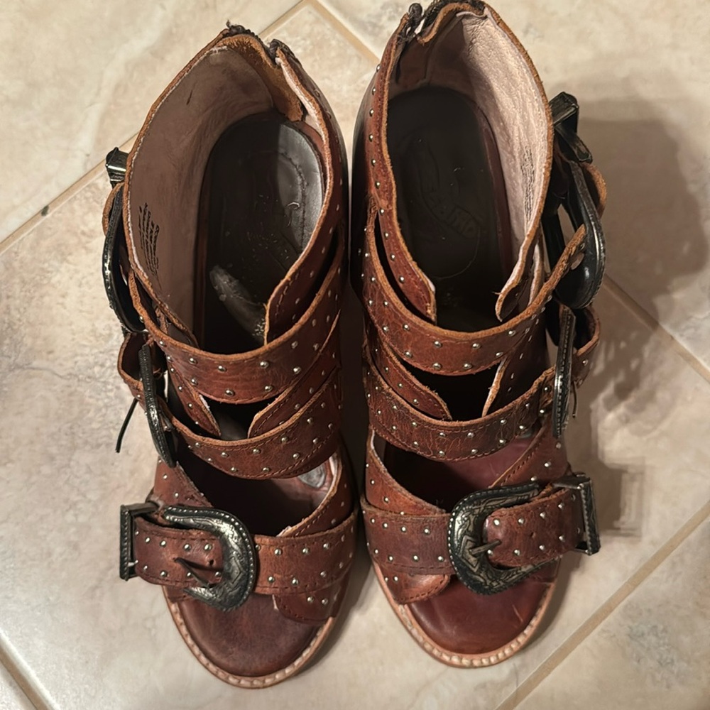 Freebird brown violet 8